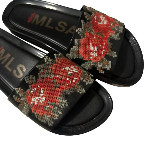 MELISSA Rose Faux Needlepoint Pool Slides Sandals Size US 9 / EUR 40 - Picture 3 of 7